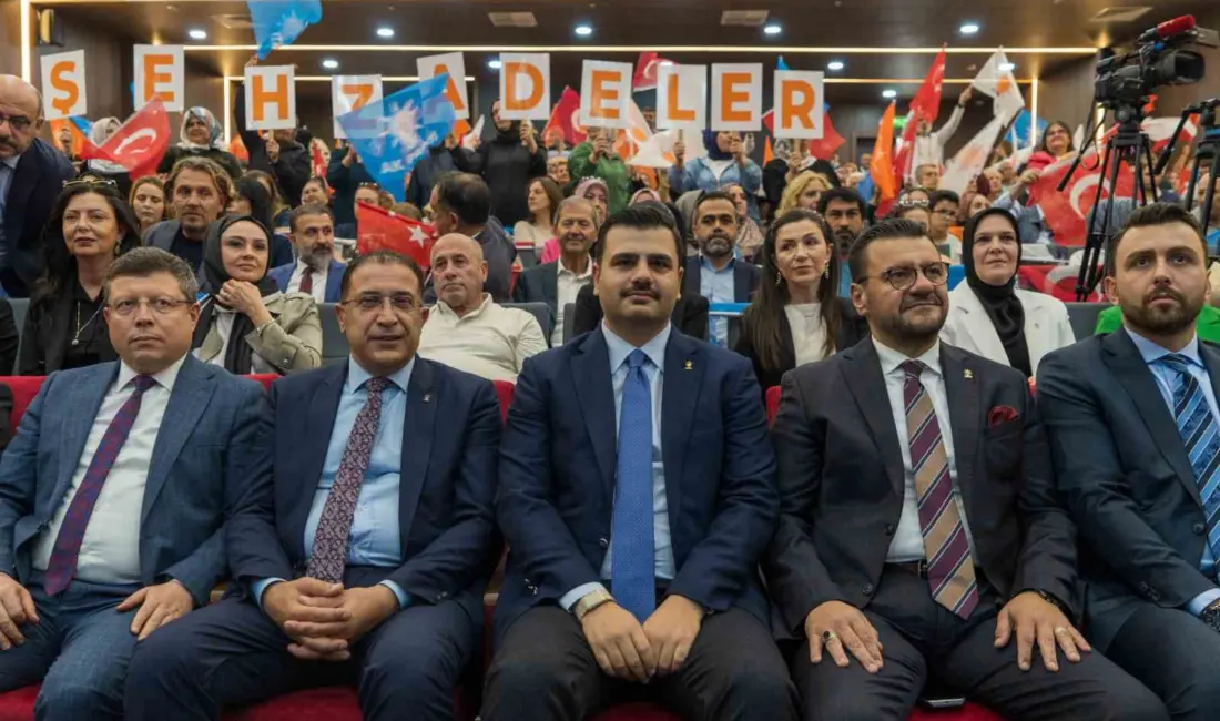 AK Parti Genel Sekreteri ve İzmir Milletvekili Eyyüp Kadir İnan,