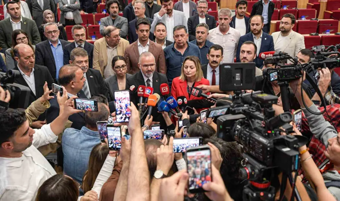 İzmir Büyükşehir Belediye Meclisi ekim ayı ilk toplantısı, Yeni Parti