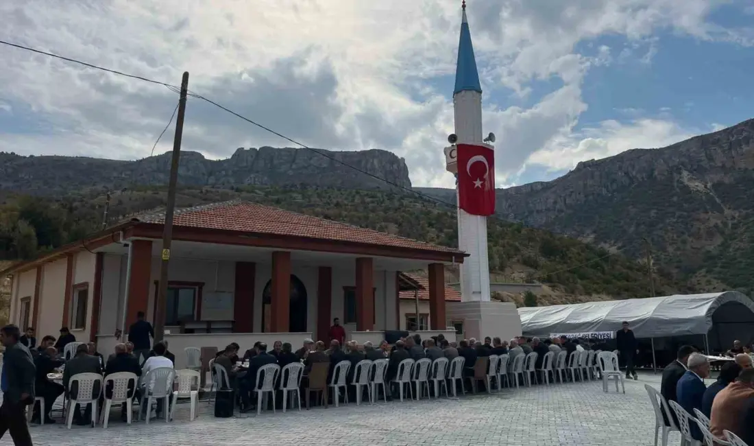 Malatya’nın Akçadağ ilçesinde yapımı tamamlanan Keklikpınarı Camisi, düzenlenen törenle ibadete