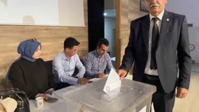 Yeni Parti Alaşehir 1. Olağan Kongresi gerçekleştirildi. Kongrede emekli öğretmen