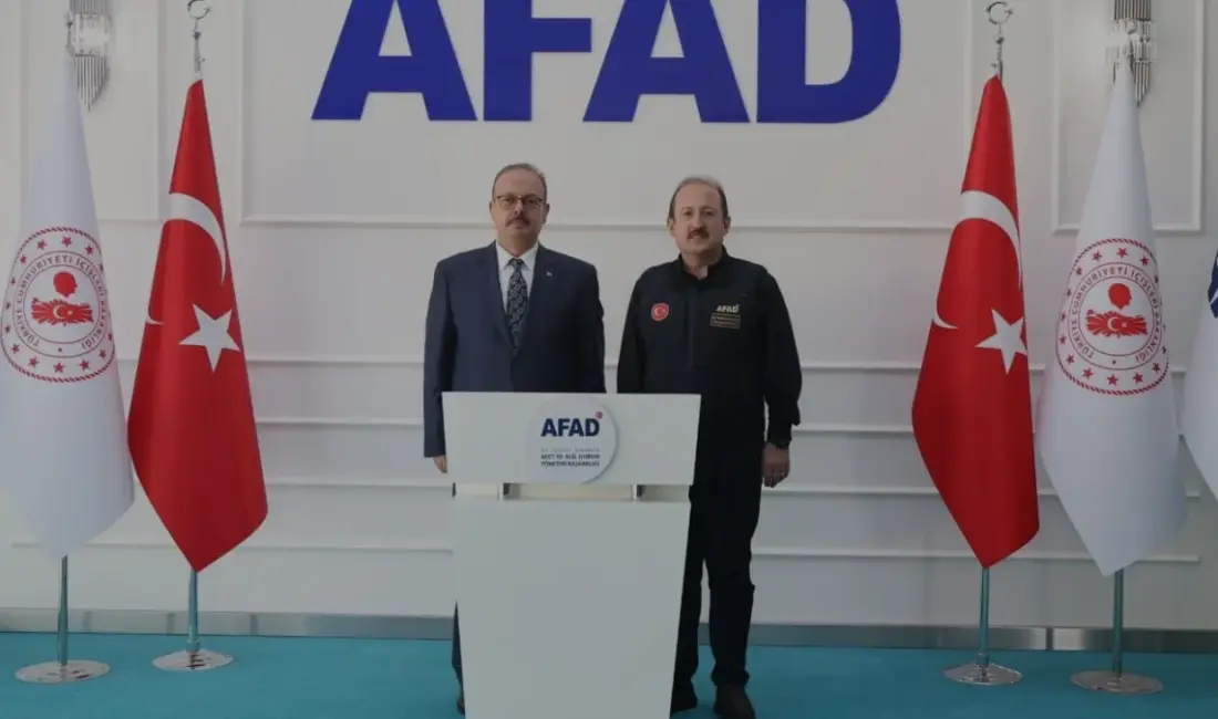 Ankara Valisi Yakup Canbolat, AFAD Başkanı Vali Ali Hamza Pehlivan