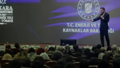 Bakan Bayraktar, Türkiye'nin 2040 yılına kadar enerjisinin yüzde 70'ini yenilenebilir