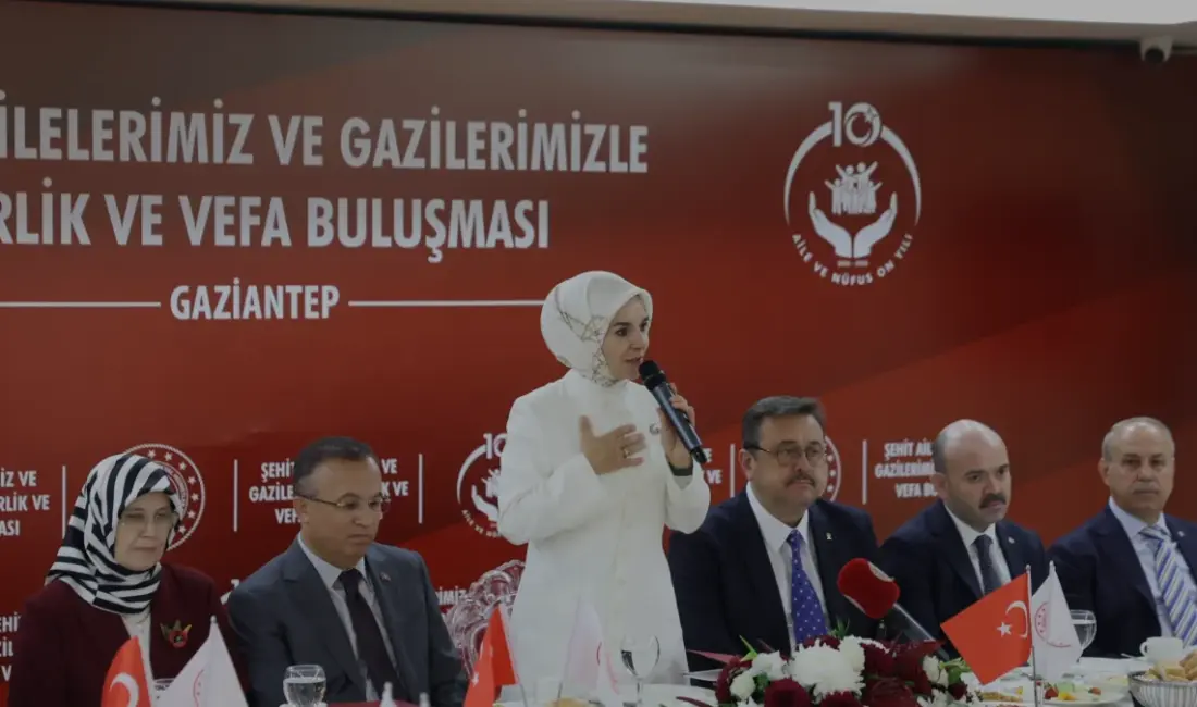 Bakan Mahinur Özdemir Göktaş, Gaziantep'te şehit aileleri ve gazilerle bir