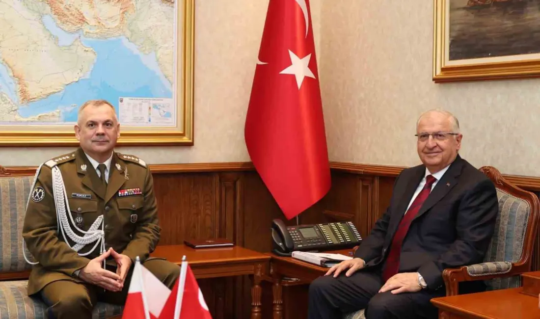 Milli Savunma Bakanı Yaşar Güler, Polonya Genelkurmay Başkanı Orgeneral Wieslaw