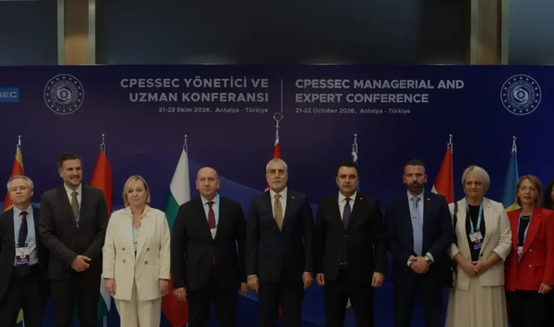 Bakan Işıkhan, Antalya'da düzenlenen CPESSEC konferansında istihdam politikalarının dijital ve