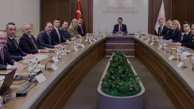 Bakan Murat Kurum, İzmir Büyükşehir Belediye Başkanı Cemil Tugay ve