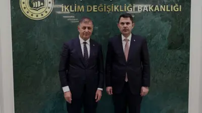 Bakan Murat Kurum, İzmir Büyükşehir Belediye Başkanı Cemil Tugay ile