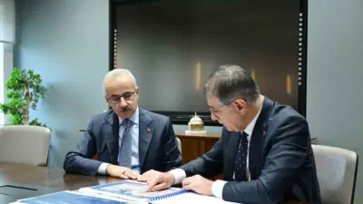 Ulaştırma ve Altyapı Bakanı Abdulkadir Uraloğlu, İzmir Büyükşehir Belediye Başkanı