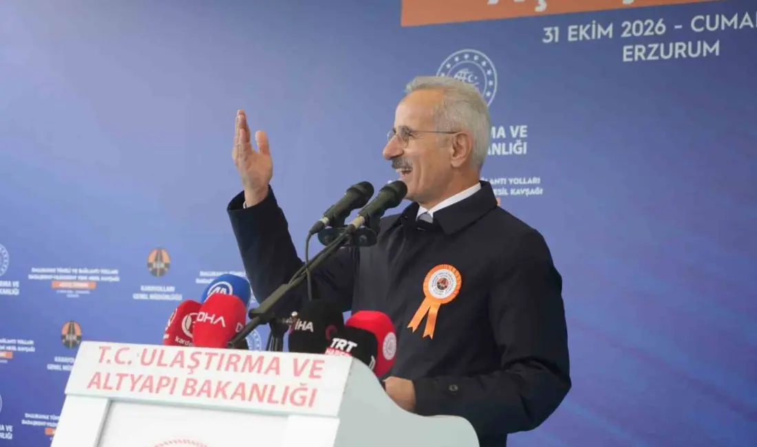 Ulaştırma ve Altyapı Bakanı Abdulkadir Uraloğlu, Türkiye genelinde yürütülen demiryolu