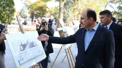Konya Büyükşehir Belediye Başkanı Uğur İbrahim Altay, basın mensuplarıyla birlikte