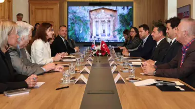 Muğla Büyükşehir Belediye Başkanı Ahmet Aras, Birleşik Krallık’ın Türkiye Büyükelçisi