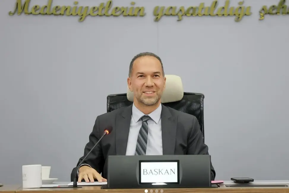 Niğde Belediye Başkanı Emrah Özdemir, kent genelinde devam eden altyapı