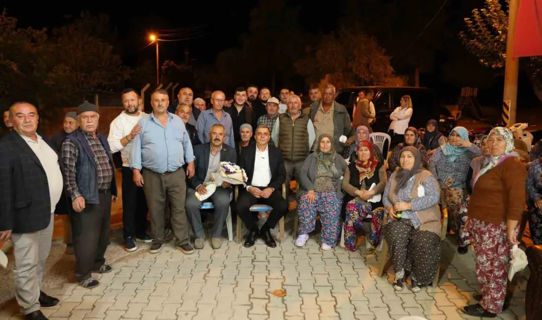 Çınarlıkuyu Mahallesi’nde vatandaşlarla bir araya gelen Şehzadeler Belediye Başkanı Hakan