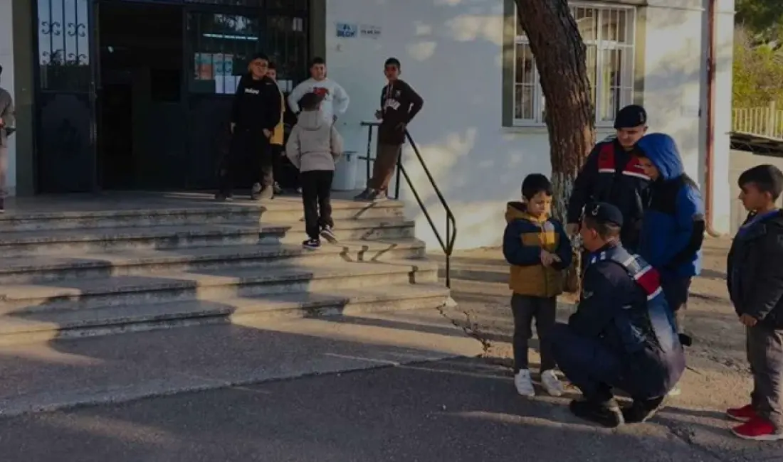 Bilecik'te jandarma ekipleri 20 okul çevresinde güvenlik ve trafik denetimi