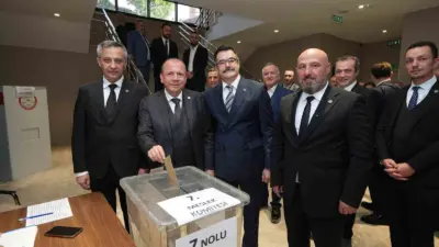 Bursa Ticaret Borsası’nda gerçekleştirilen seçimlerde 52 meslek komitesi üyesi ile