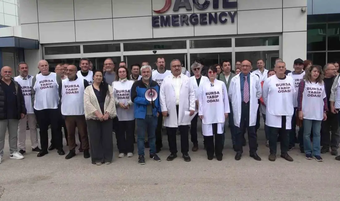 Bursa’da NEV Esentepe Hastanesi’nde yaşanan ekonomik sorunlar nedeniyle ücretlerini alamadıklarını