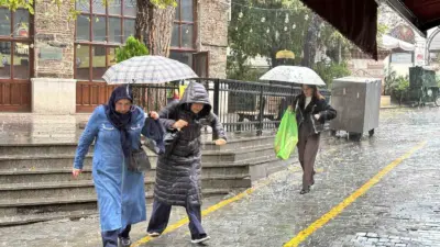 Bursa’da yağmur etkisini göstermeye başladı. Kentte yağışlı havanın etkisini artırması