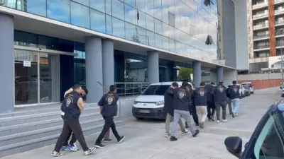 Bursa’da vatandaşları bilişim sistemleri aracılığıyla dolandırdıkları belirlenen şüphelilere yönelik düzenlenen