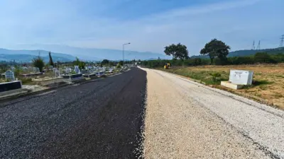Bursa Büyükşehir Belediyesi, Kestel ilçesindeki Erdoğanköy Kent Mezarlığı’nın iç ve
