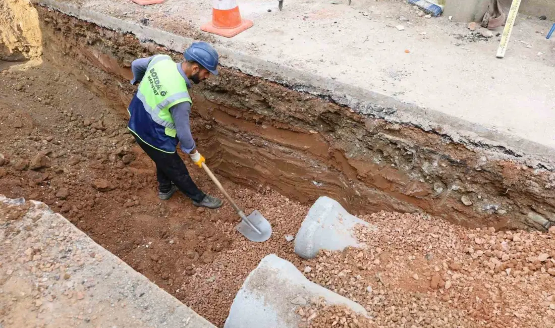 Bursa Büyükşehir Belediyesi, Osmangazi ilçesinin Hüdavendigar Mahallesi’nde altyapı güçlendirme çalışmaları