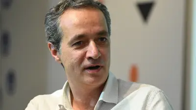 Türk edebiyatının üretken kalemlerinden, Can Yayınları Genel Yayın Yönetmeni, yazar,
