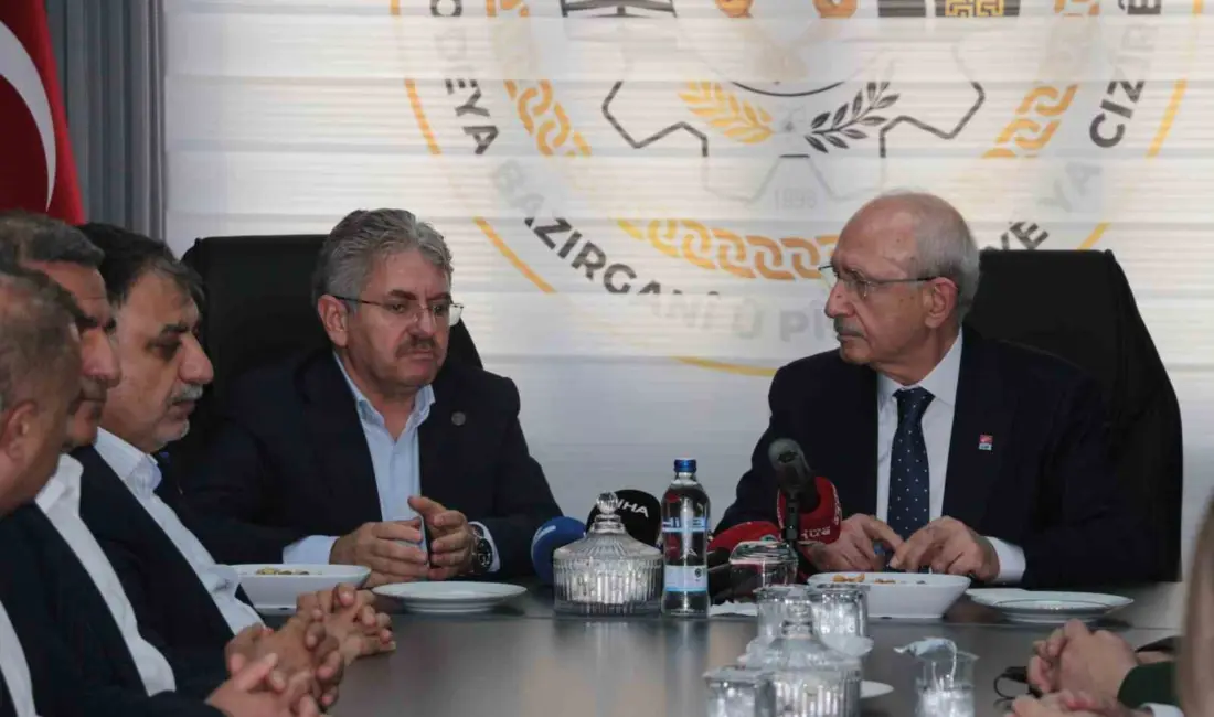 CHP Genel Başkanı Kemal Kılıçdaroğlu, Şırnak’ın Cizre ilçesinde iş insanlarıyla