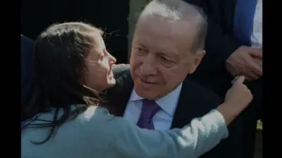 Cumhurbaşkanı Erdoğan, Rami Kütüphanesi'nde düzenlenen AileFest'i ziyaret ederek festival alanında