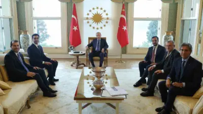 Cumhurbaşkanı Recep Tayyip Erdoğan, Tuzla Belediye Başkanı Eren Ali Bingöl’ü
