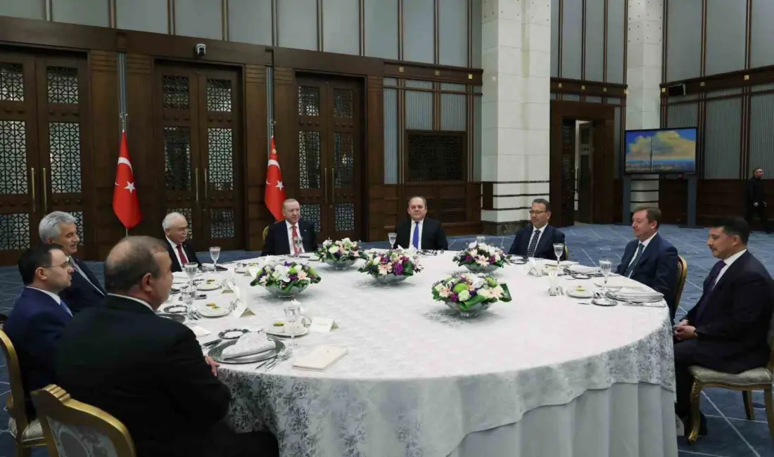 Cumhurbaşkanı Recep Tayyip Erdoğan, yüksek mahkeme başkanlarıyla bir araya geldi.