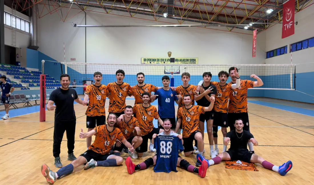 Uzman Posta Erkekler Voleybol 2. Ligi 1. Grup'ta mücadele eden