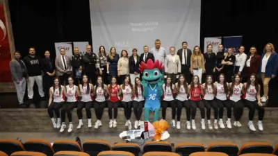 Öğrenciler, Dünya Kız Çocukları Günü’nde Kadınlar 2’nci Ligi’nde mücadele eden
