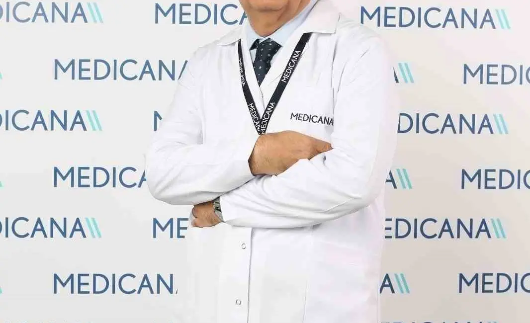 Enfeksiyon Hastalıkları ve Klinik Mikrobiyoloji Uzmanı Prof. Dr. Reşit Mıstık,