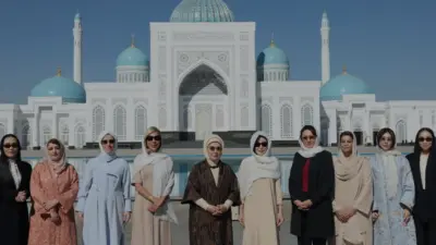 Özbekistan'da bulunan Emine Erdoğan, Semerkant'taki İmam Buhari Anıt Kompleksi'ni ziyaret