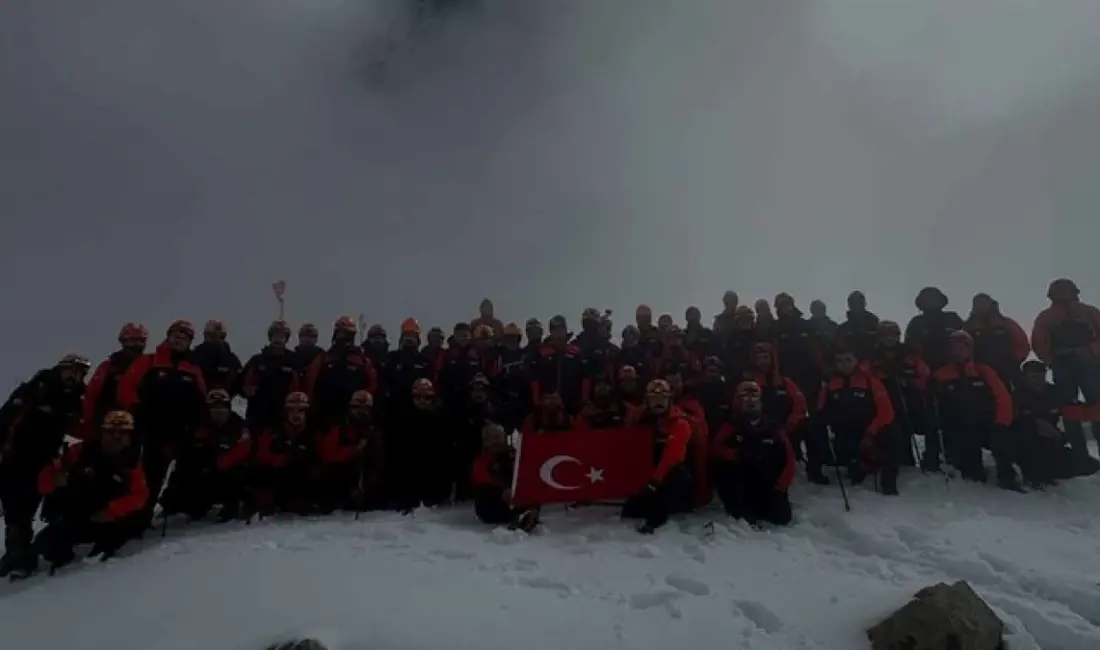 Eskişehir AFAD ekipleri, Isparta'da düzenlenen Doğada Arama Kurtarma Tematik Kampı'nda