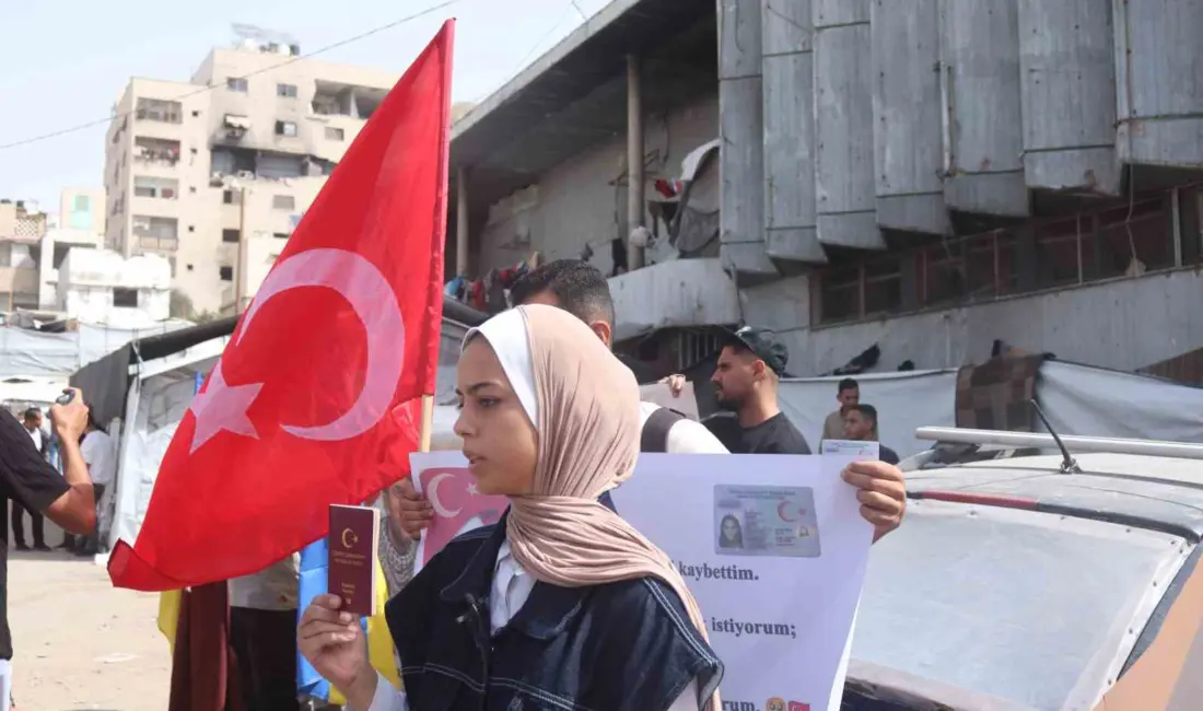 Gazze Şeridi’ndeki Türk vatandaşları, İsrail saldırılarının ardından seyahatlere getirilen kısıtlamalar