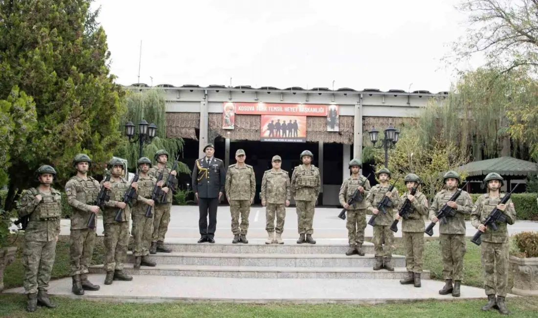 Genelkurmay Başkanı Orgeneral Selçuk Bayraktaroğlu, Kosova’da Sultan Murat Kışlası/Prizren’de konuşlu