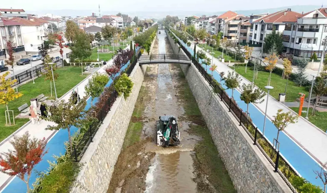 İnegöl Belediyesi, kış mevsimi öncesi beklenen yağışlar nedeniyle Kanal İnegöl’de