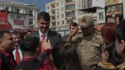 Kilis'te düzenlenen Dünya Yaşlılar Günü yürüyüşünde, özel bireylerin İl Jandarma