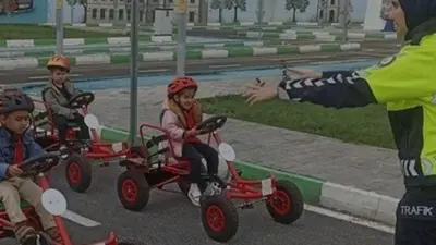 Kilis Emniyet Müdürlüğü ekipleri, Trafik Eğitim Parkı'nda öğrencilere yönelik uygulamalı