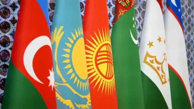 Kırgızistan Cumhurbaşkanı Sadır Caparov, Türkmenistan’ın Türkmenbaşı şehrinde düzenlenen 8. Orta