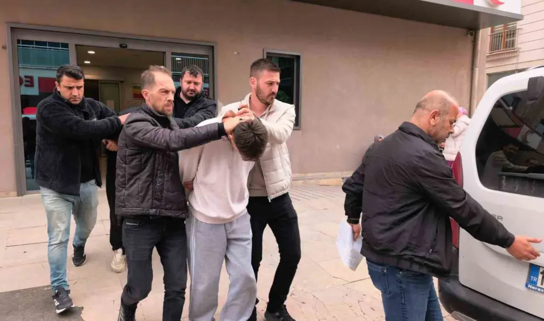 Bursa’nın İnegöl ilçesinde kız meselesi sebebiyle çıktığı öne sürülen bıçaklı