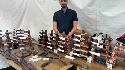 Bursa’da 8 yıldır bıçakçılık yapan Adem Çoban’ın, hayvan sağlığı için