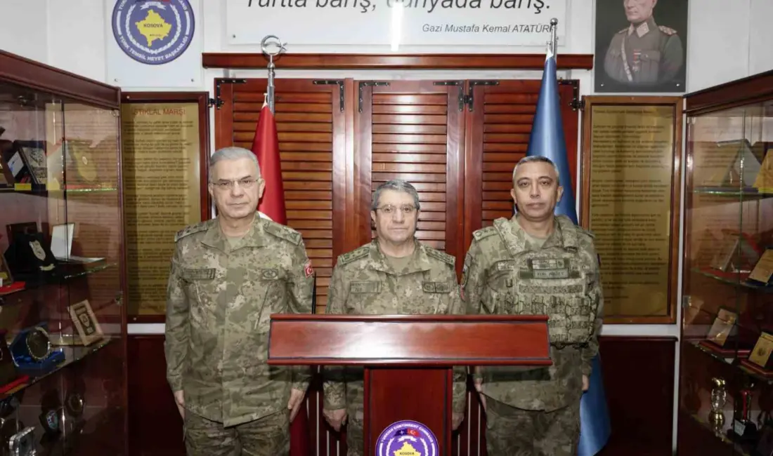 Kosova’da NATO öncülüğündeki Kosova Barış Gücü’nün (KFOR) devir teslim töreninde