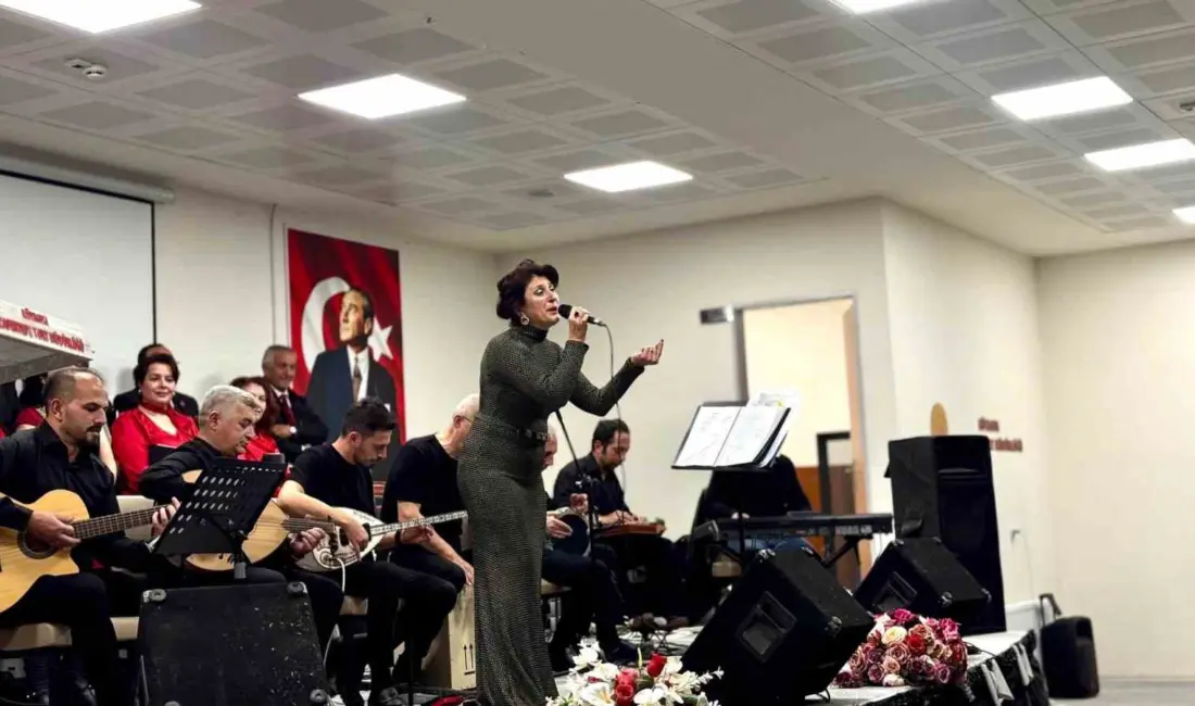 Kütahya’da Zafertepe Kız Öğrenci Yurdu’nda düzenlenen Türk sanat müziği konserinde