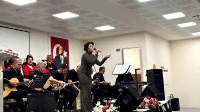Kütahya’da Zafertepe Kız Öğrenci Yurdu’nda düzenlenen Türk sanat müziği konserinde