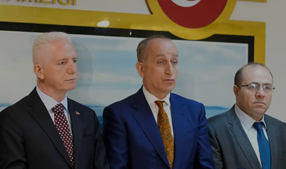Maltepe'de 5 kişinin hayatını kaybettiği çökme sonrası Bakan Yardımcısı Ömer