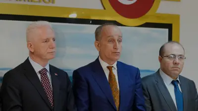 Maltepe'de 5 kişinin hayatını kaybettiği çökme sonrası Bakan Yardımcısı Ömer