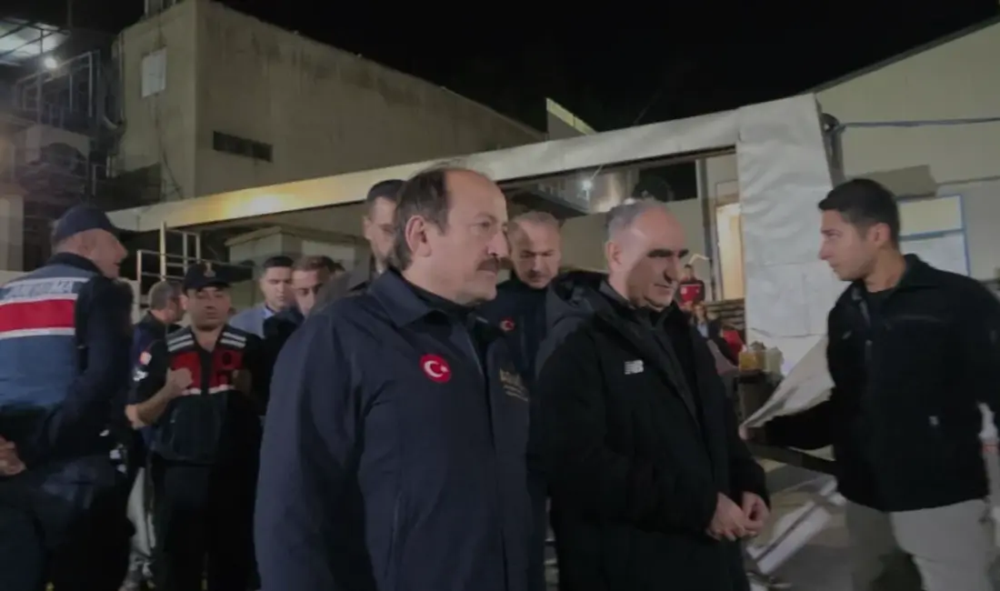 Manisa'nın Soma ilçesindeki maden ocağında meydana gelen göçükte 5 işçi