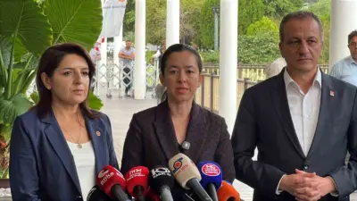 Mersin Büyükşehir Belediye Başkanı Vahap Seçer’in tutuklanarak görevden uzaklaştırılmasının ardından
