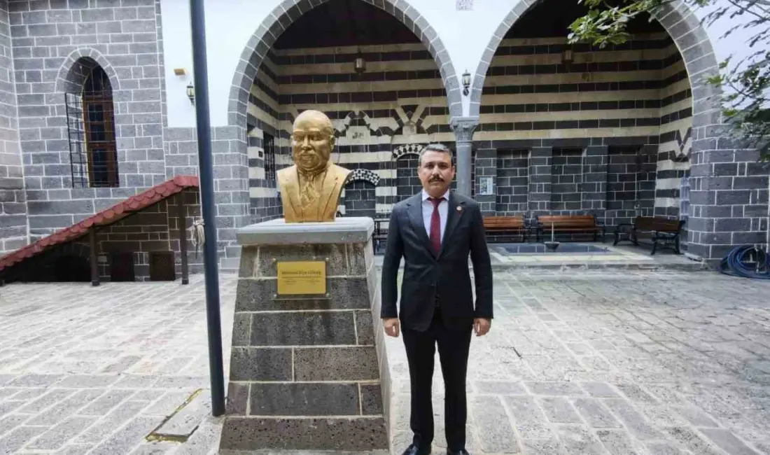 Milliyetçi Hareket Partisi (MHP) Diyarbakır İl Başkanı Hasan Özcoşkun, Türk